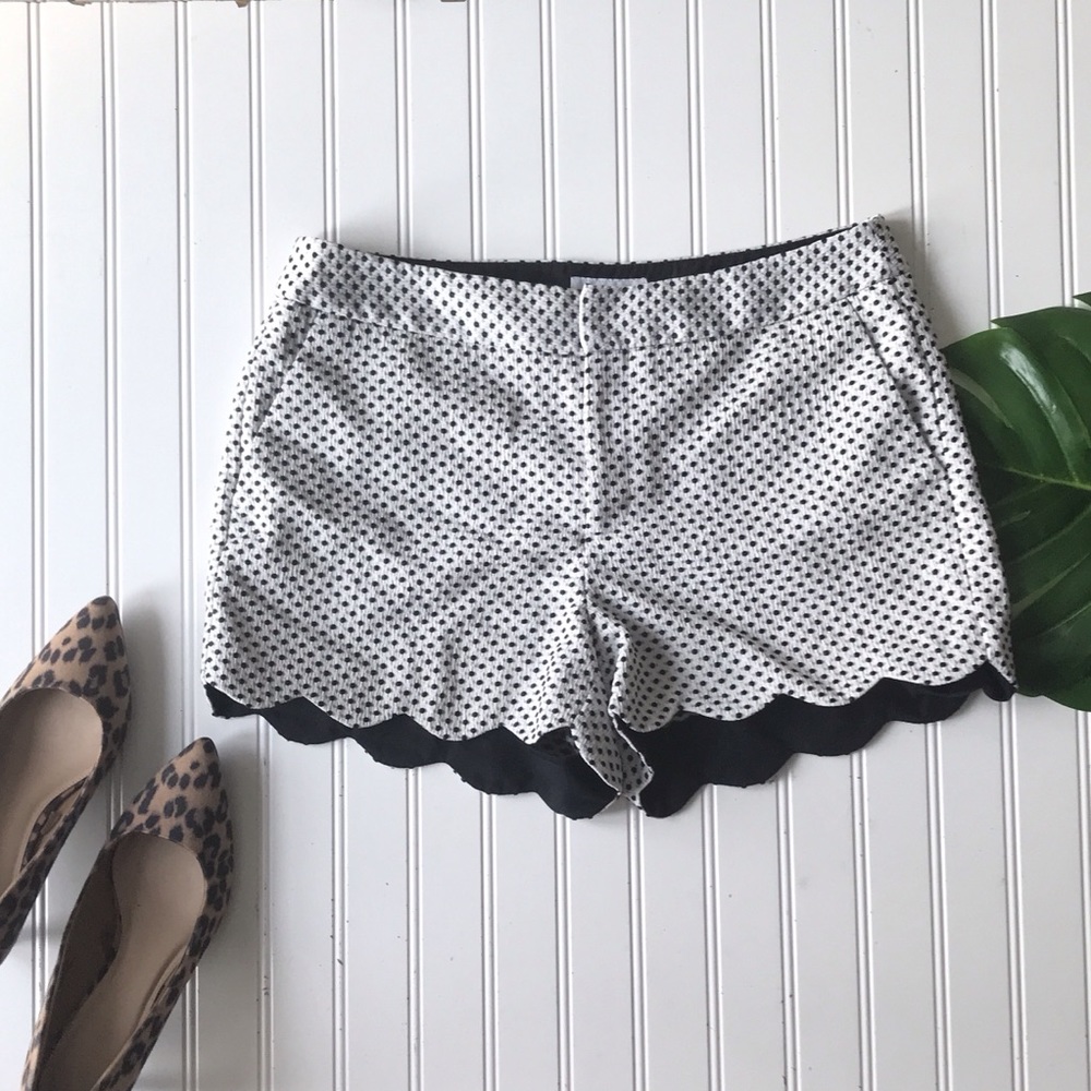 Polka dot scalloped hem black white shorts